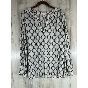 Loft Softened Shirt‎ Medium Navy Blue Quatrefoile Textured Pattern Lightweight